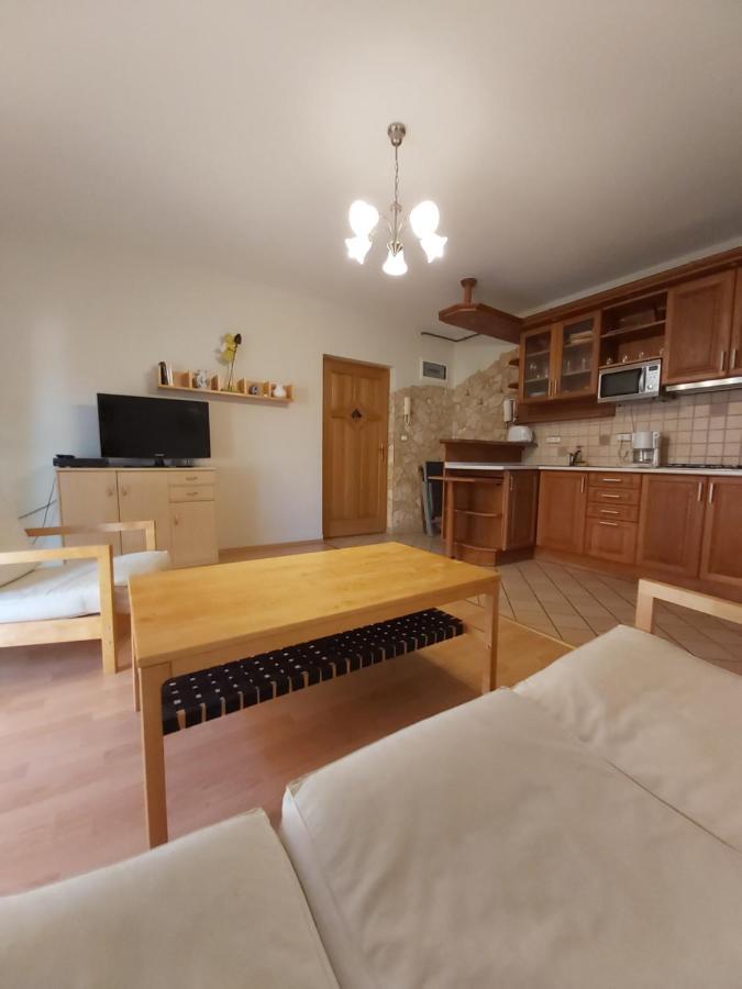 Katakunyho Apartment Keszthely Luaran gambar